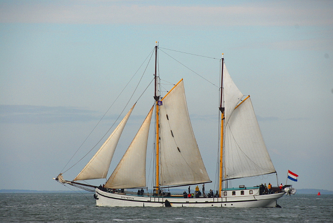 ZEEMEEUW am 20. Oktober 2018 während des 25. Brandarisrace im Wattenmeer zwischen Harlingen und Terschelling &copy; Andreas Zedler